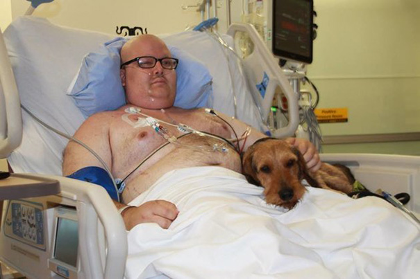 hospital-pets-allowed-animal-therapy-zacharys-paws-for-healing-juravinski-6