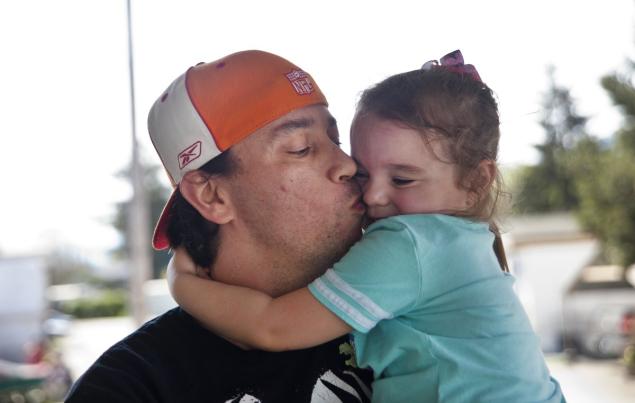 A Father Is Reunited With His Daughter After Finding Her At A Homeless Shelter