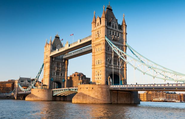 underprivileged students travel to London
