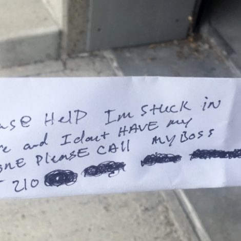 Man stuck in ATM help note