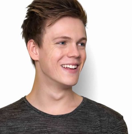 Caspar Lee