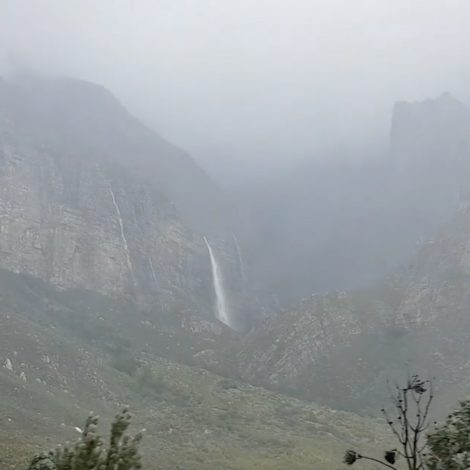 Waterfall above the Huguenot Tunnel starts to flow again
