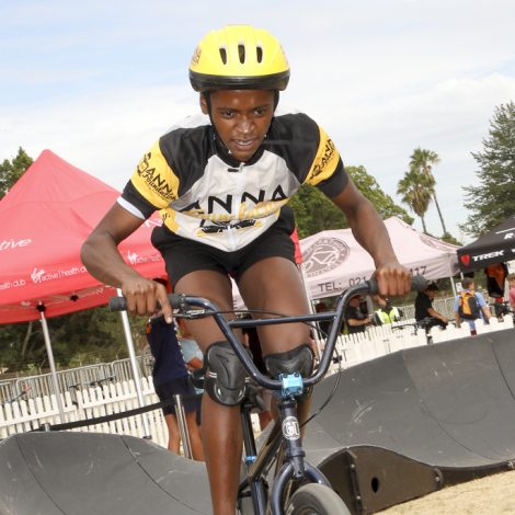 Mountain biking gives local winelands teenager a job and chance to follow his dream to cycling