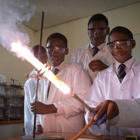 St John’s College Changing lives through FREE education for disadvantaged learners 1
