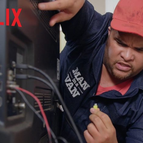 Watch: New Netflix campaign starring top South African comedian is going viral!