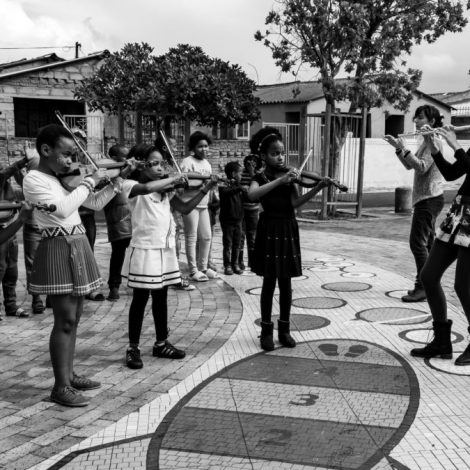 Carina Bruwer South African Musician plans groundbreaking international swim in support of local music school.