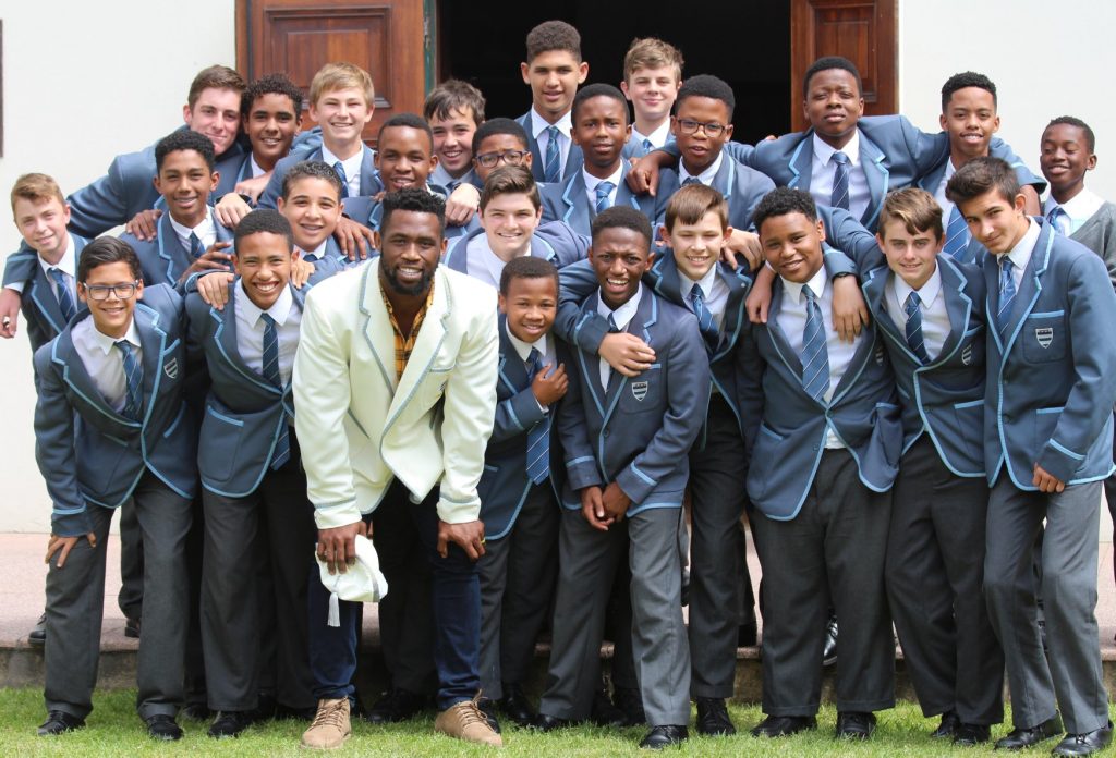 Siya Kolisi honoured with 'Honours Blazer' from Grey High School