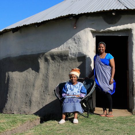 Xhosa woman opens up her home to share her culture with the world!