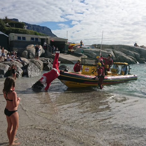 Watch: Santa has arrived in South Africa... but he also fell off the boat that brought him here.