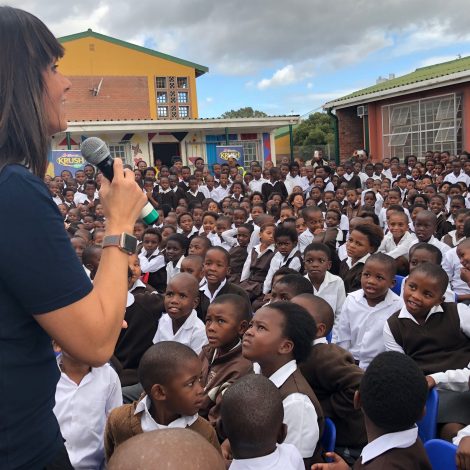 Leanne Manas concludes delivery of 20 000 school shoes to children in need #KrushGoodness