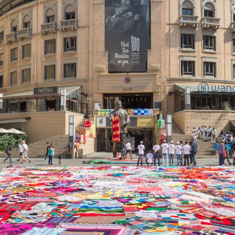 67 Blankets for Nelson Mandela Day celebrate their sixth year of knitting the country together in warm displays around the country by creating Magical Moments 4 Mandela