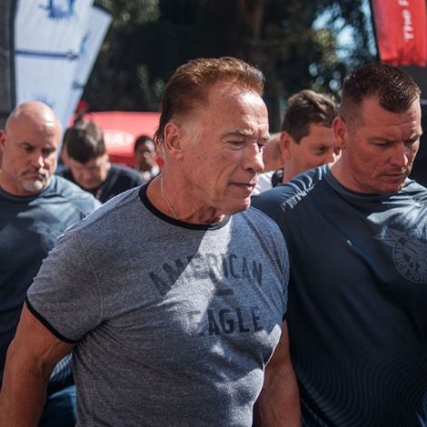 Arnold Schwarzenegger's reaction after being dropkicked!
