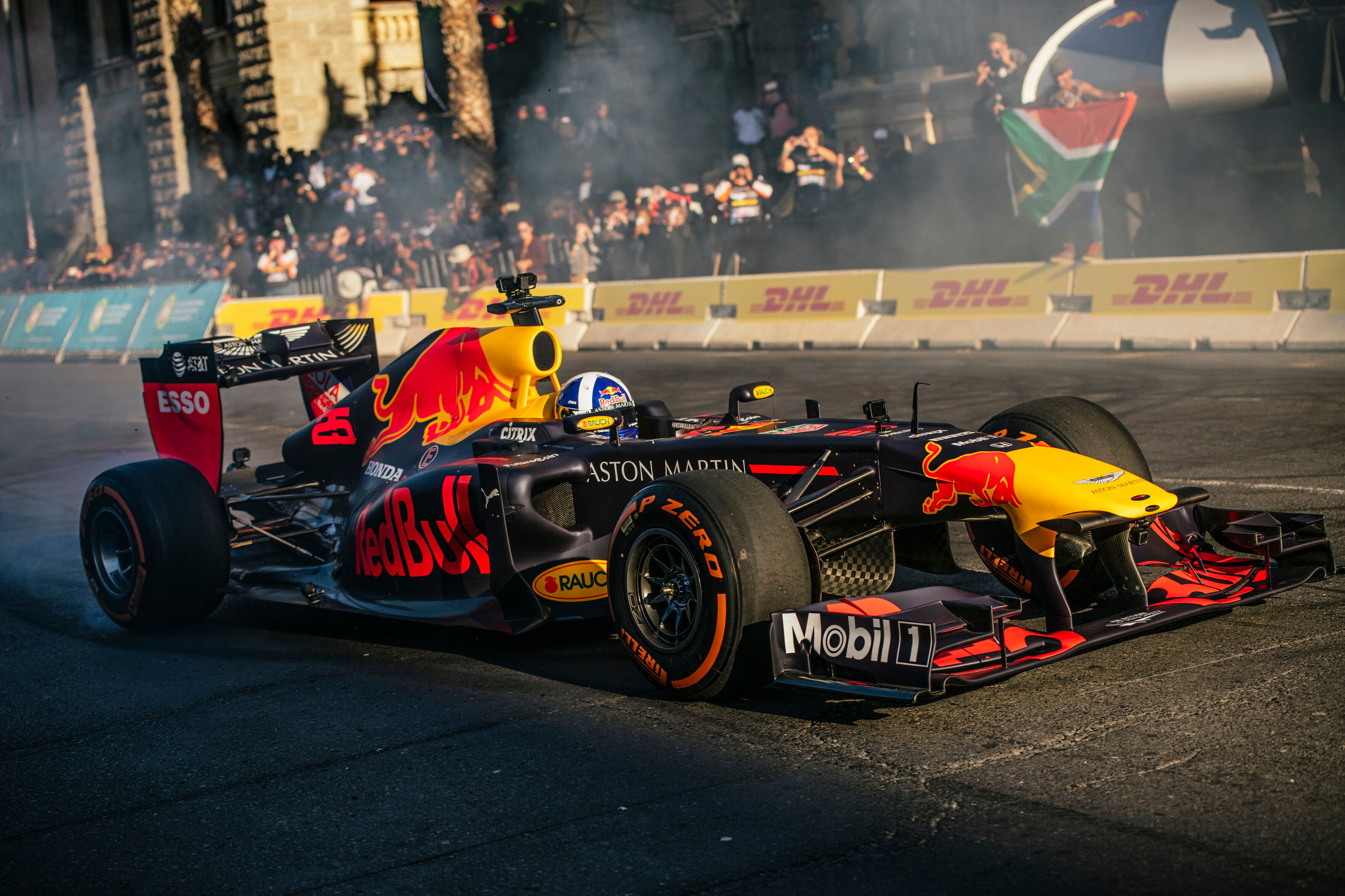David Coulthard takes to the streets of Cape Town in the all-conquering RB7.  1