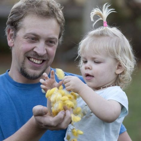 SA patriot unites communities in NZ with silkworms!