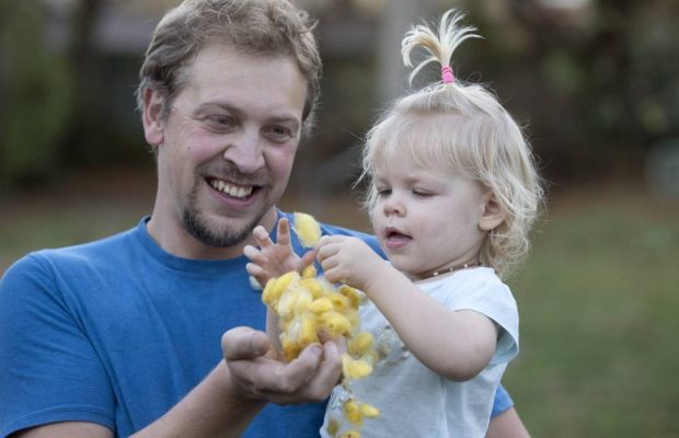 SA patriot unites communities in NZ with silkworms!