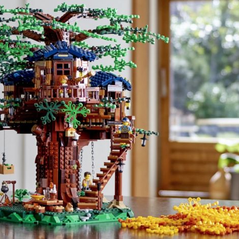 LEGO has a new Treehouse... and it's blooming with sustainable bricks!