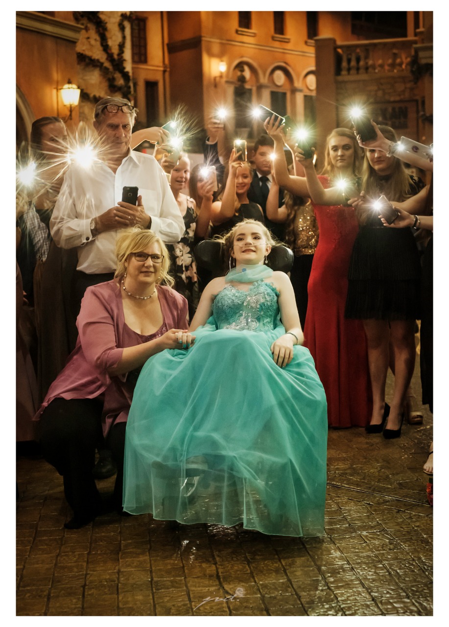 Hope with Nadia - Friends throw surprise 'Matric Farewell' for young lady stuck in hospital