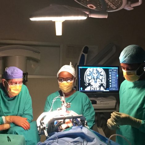 Private and Public Neurosurgeon collaborate to build speciality skills