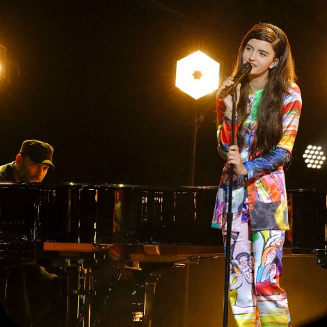 Million Miles All the feels! Angelina Jordan stunned the judges with her version of "Bohemian Rhapsody" and immediately became the front runner to win America's Got Talent: Champions! 
