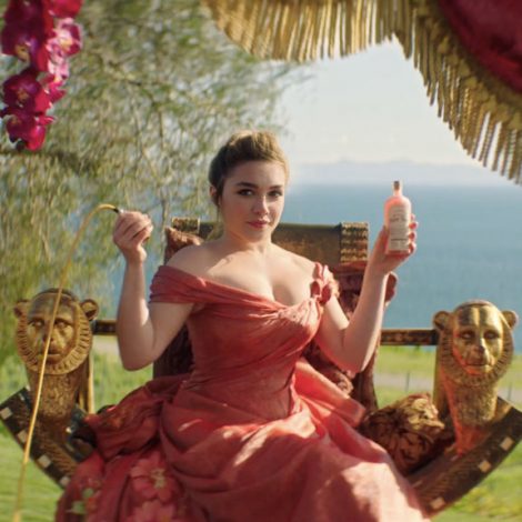 In the time it takes to get there: hilarious look at social media influencers!