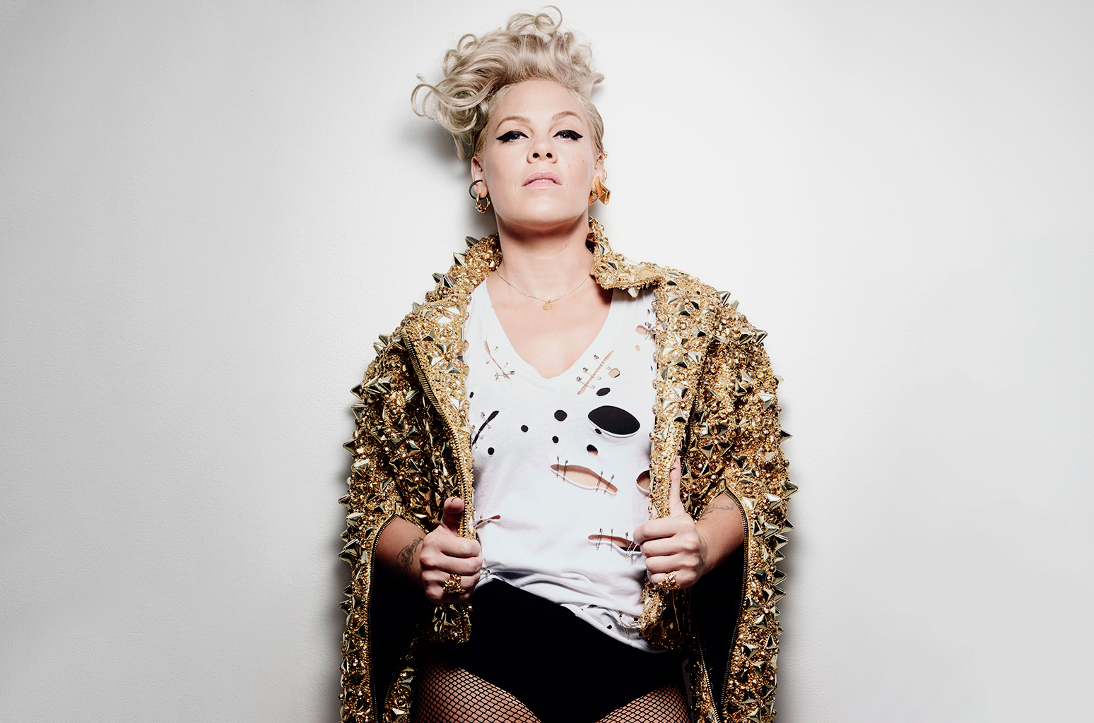 P!nk pledges over R7 million to the Australian bushfire crisis belief!
