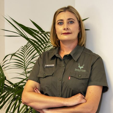 Leonie Meyer - Inspirational South African - Chartered Accountant by day and Honorary Ranger by night! 1