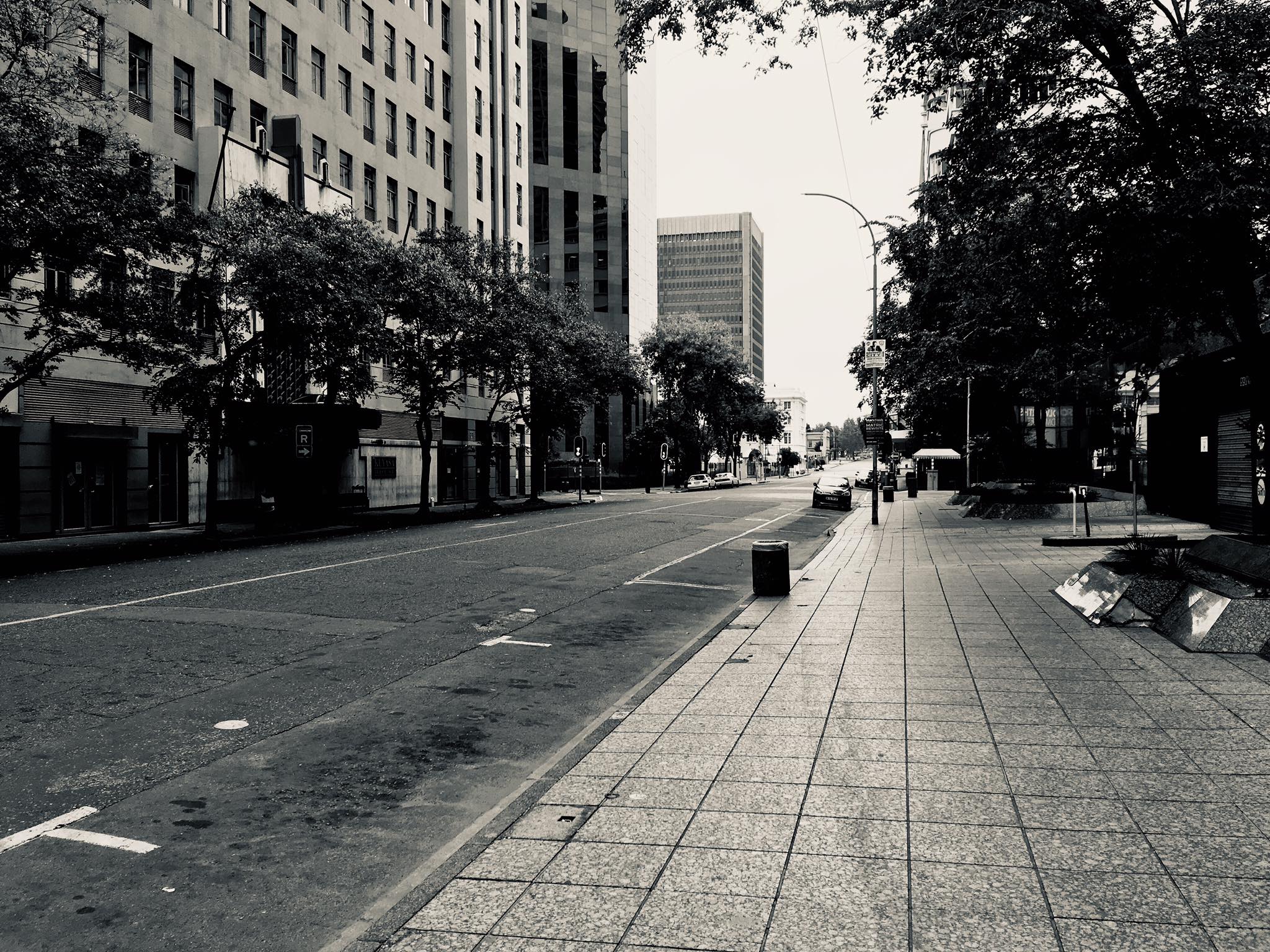 Moments in history: Photos of quiet Joburg streets as city complies with lockdown!