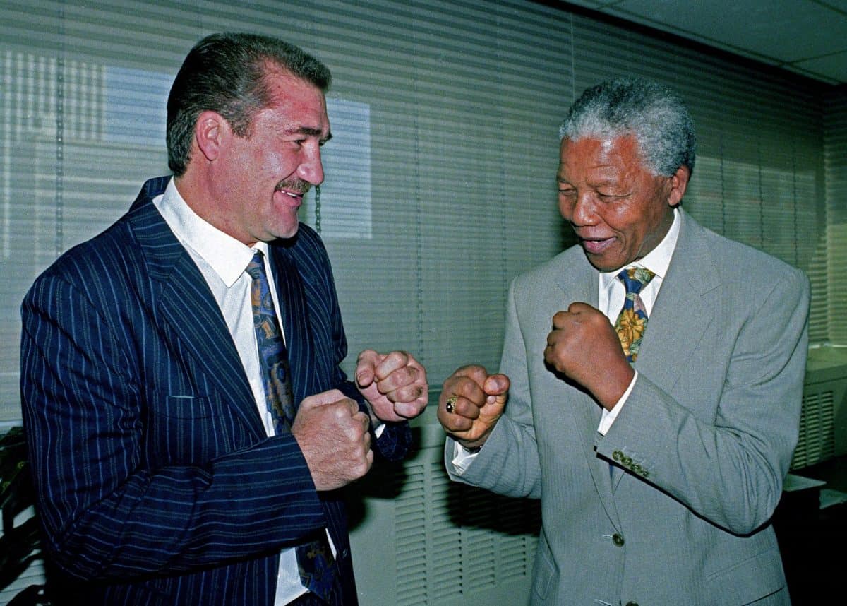 Liam Hemsworth to play legendary SA boxer Gerrie Coetzee in Hollywood movie!