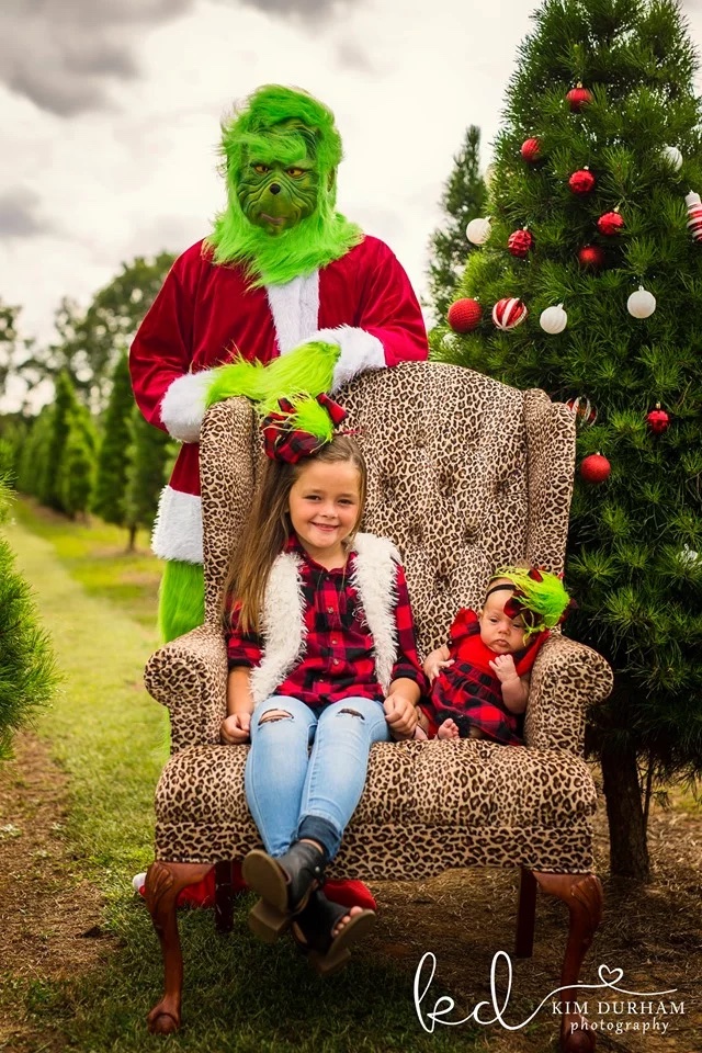 The Grinch Christmas Photoshoot is The Worst - But the Funniest Thing You Will See Today!