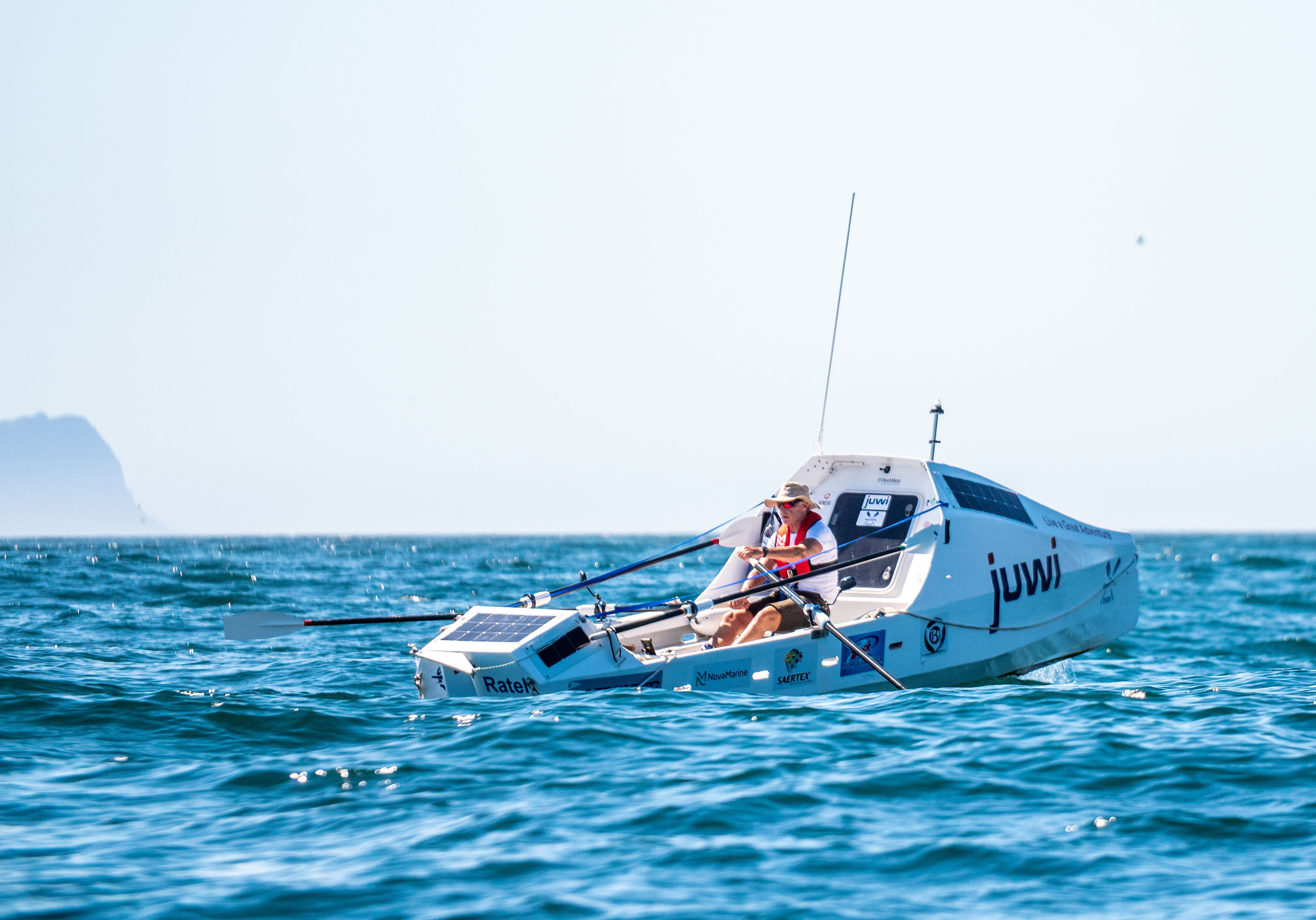 Zirk Botha 2000km Into His 7000km Row From Cape Town to Rio de Janeiro!