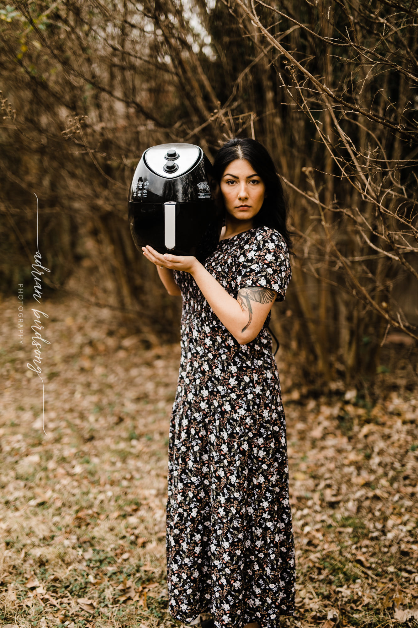 Love Is In The Air (Fryer) - Woman Goes Viral With Ridiculous Photo Shoot!
