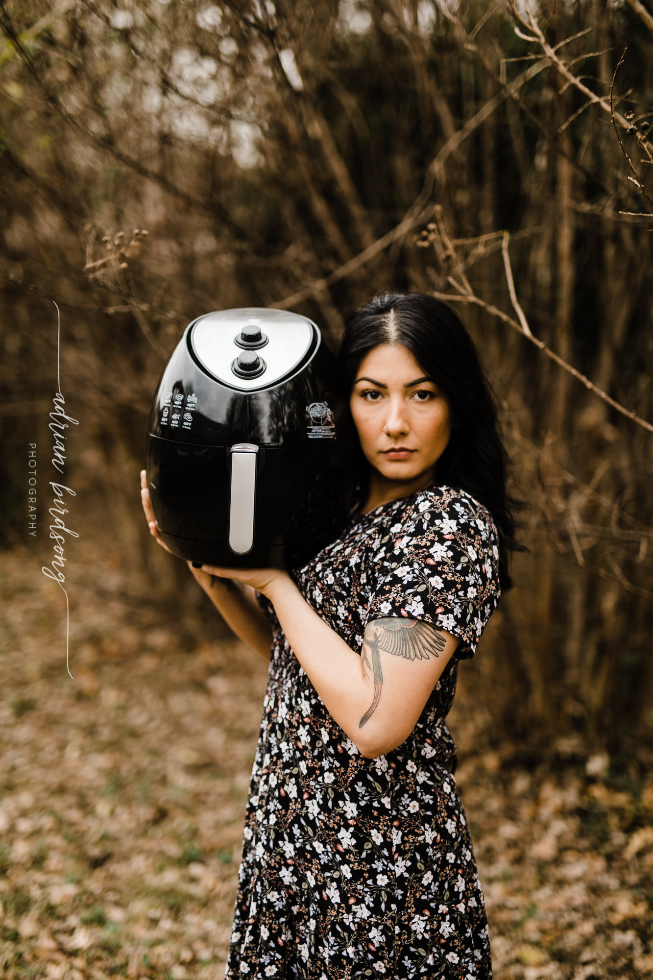 Love Is In The Air (Fryer) - Woman Goes Viral With Ridiculous Photo Shoot!