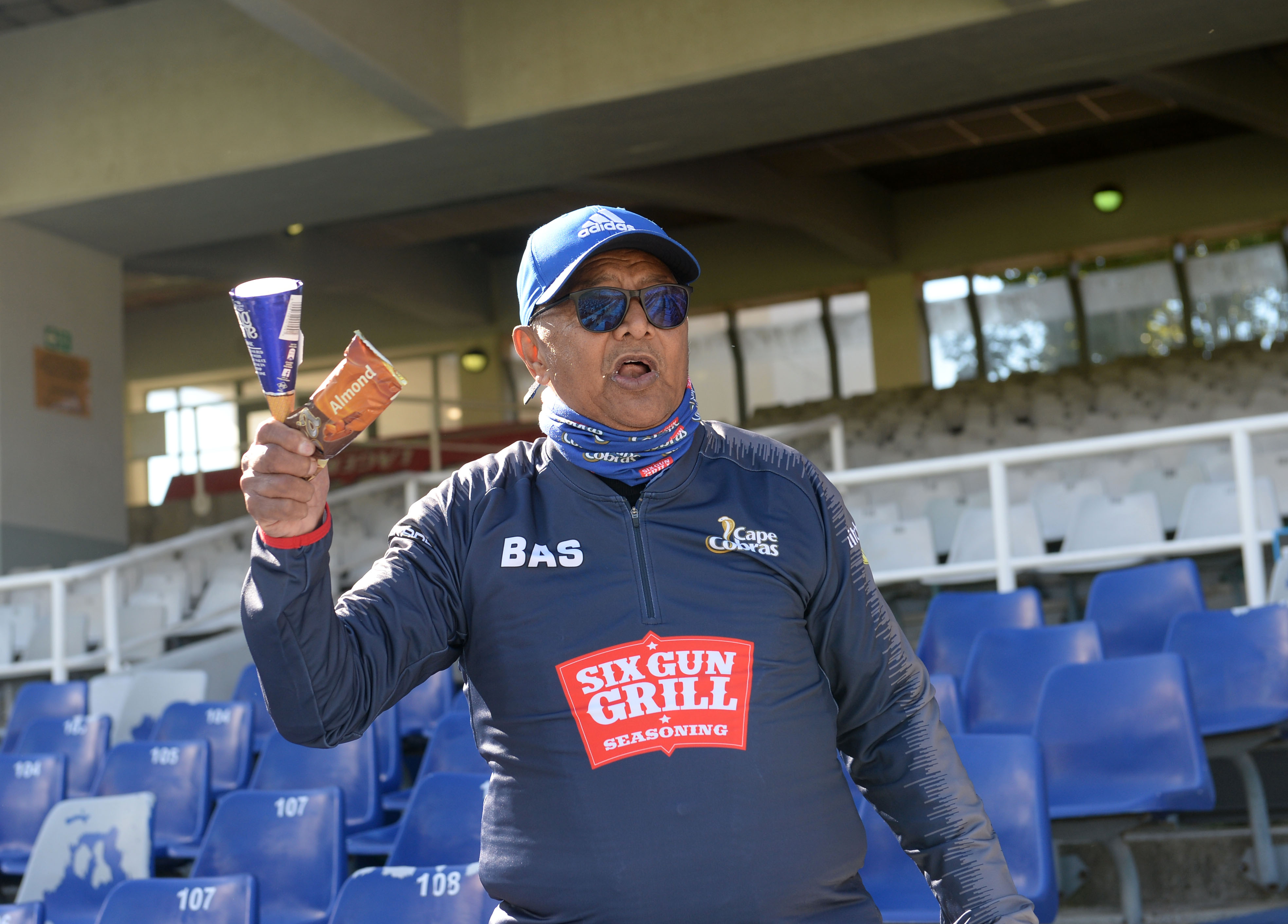 Newlands Cricket Ground Honour Legendary Ice Cream Seller!!