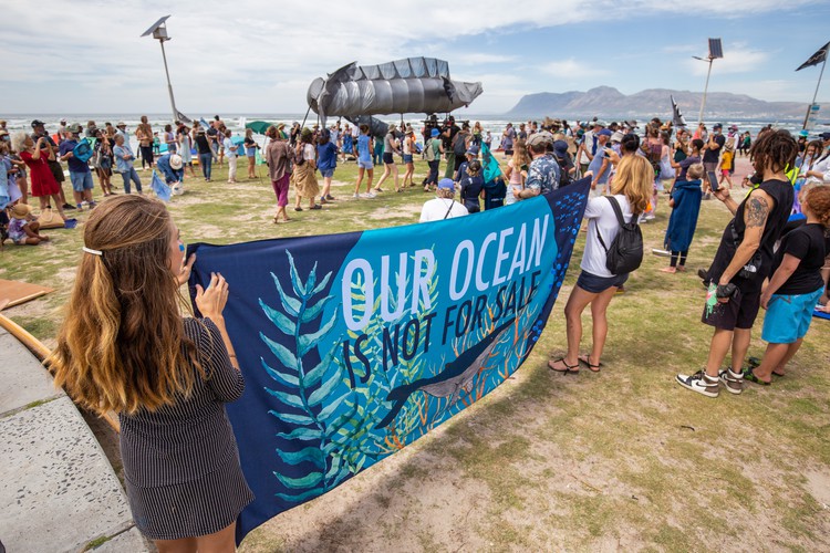 Protest against West Coast seismic blasting ahead of court case