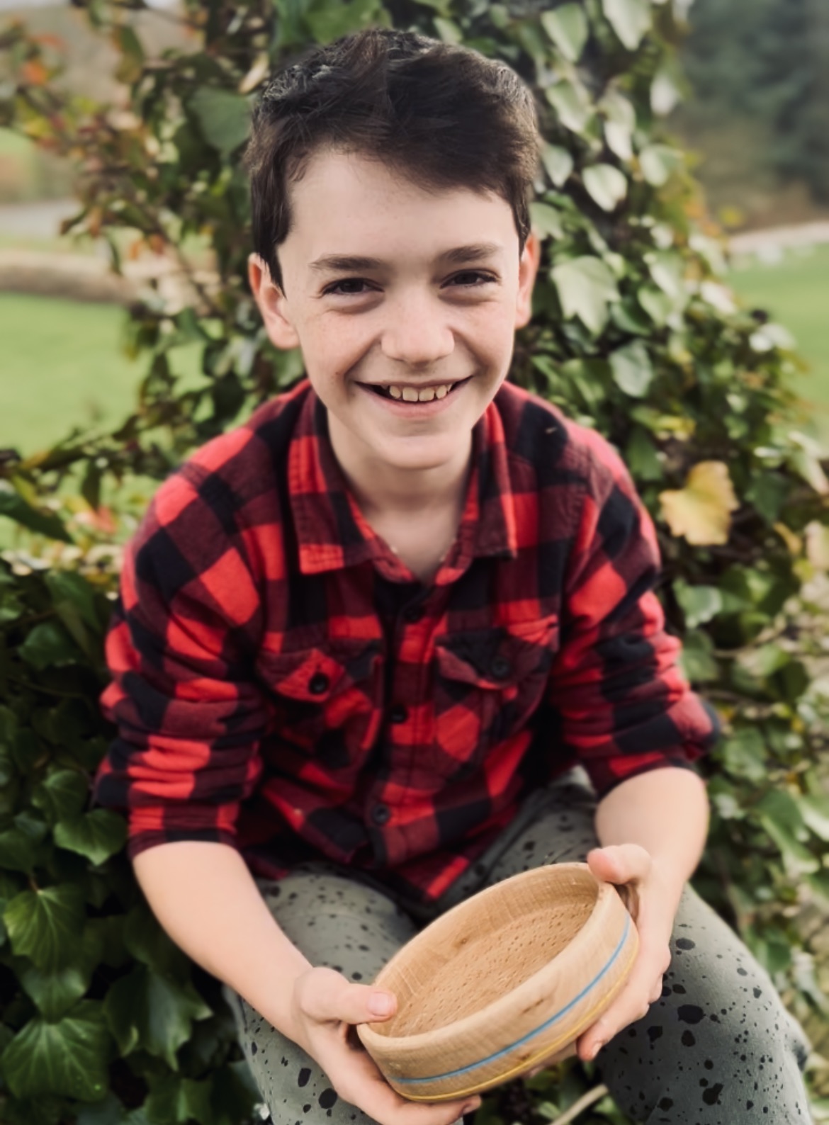 How A 12-Year-Old And a Wooden Bowl Raised Over R4 Million For Kids in Ukraine!