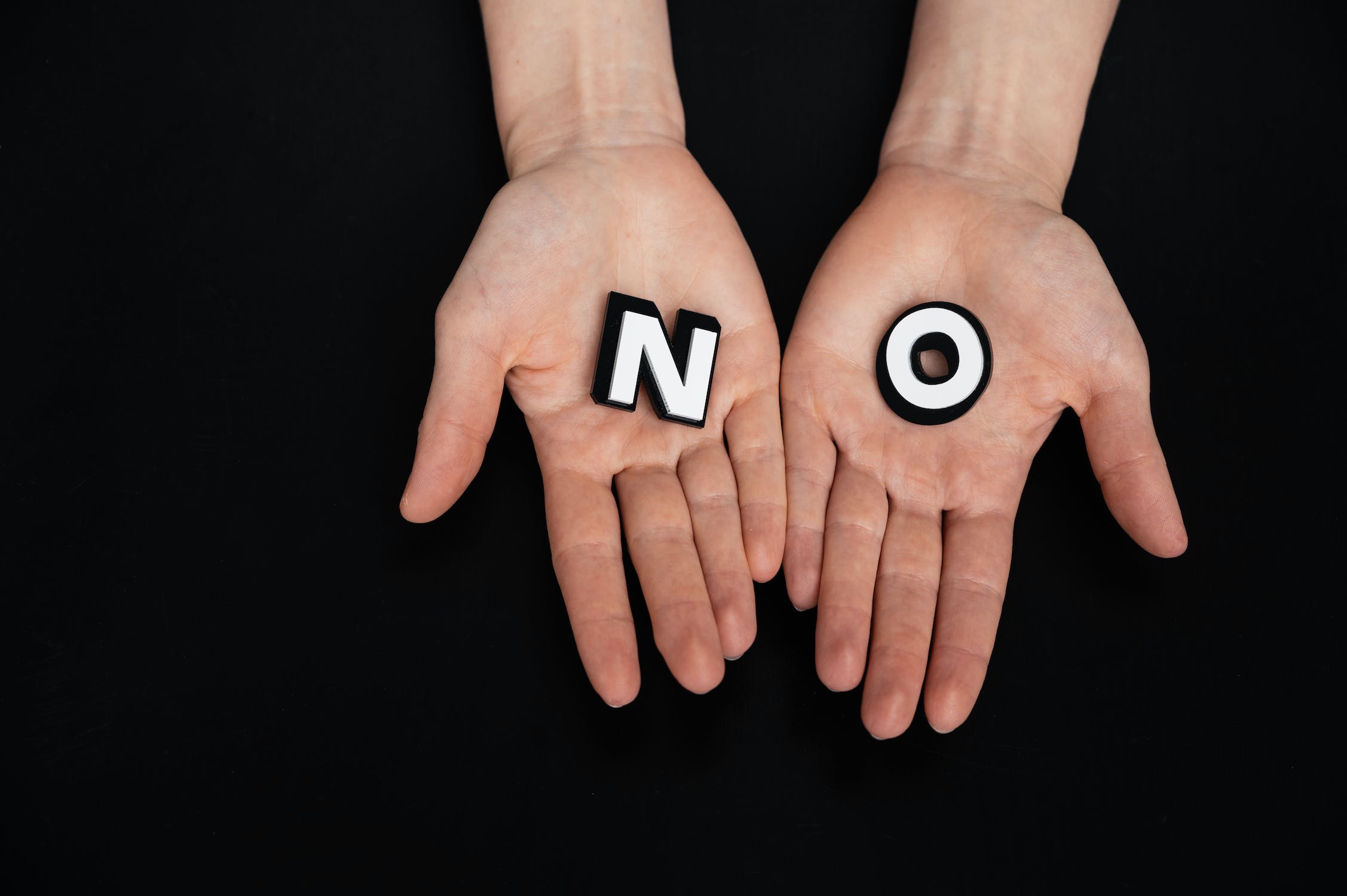 How To Say No - And 5 Ways to Set Boundaries in a Healthy Way!