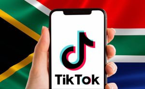 TikTok Awards "We Ride At Dawn" - Social Media Defend Coloured South Africans On "American Tok"