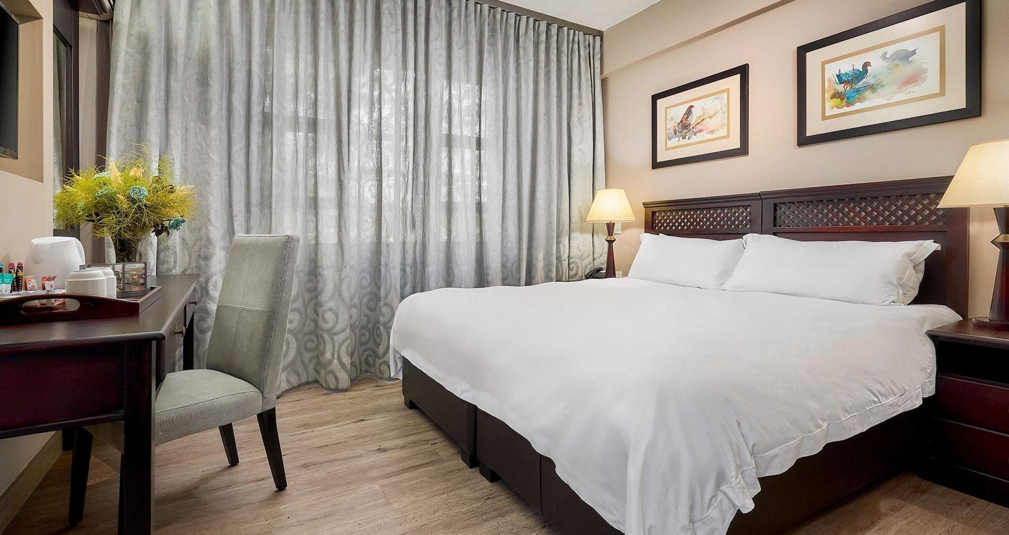 Hard Work Pays Off! From Domestic Worker To General Manager Of Hotel!