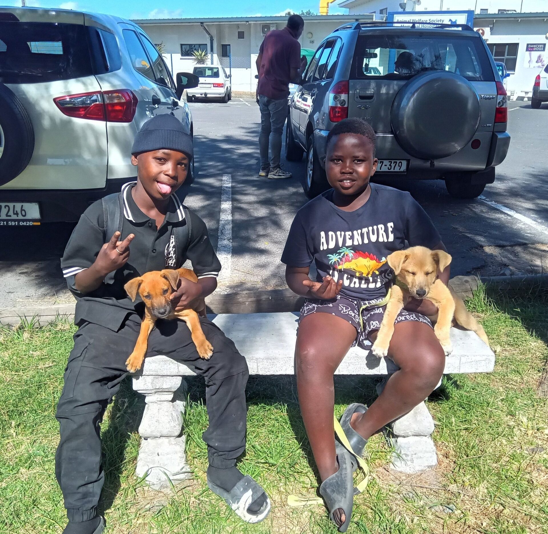 Two R5 Coins, Two Big Hearts: How Nqobile and Bunano’s Love for Their Puppies Inspired Us All
