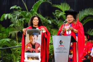 Gogo Pays Tribute