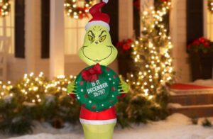 20 Years of Mrs Claus: Vandalism, Forgiveness And The Grinch!