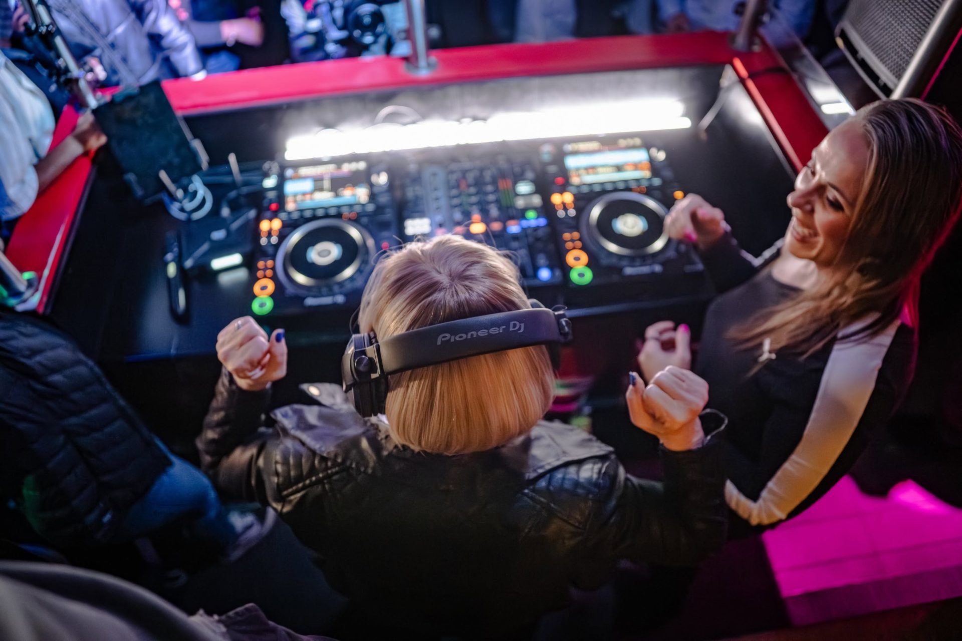 Gogo Goes Groovy: Helen Zille Surprises Crowd With DJ Set